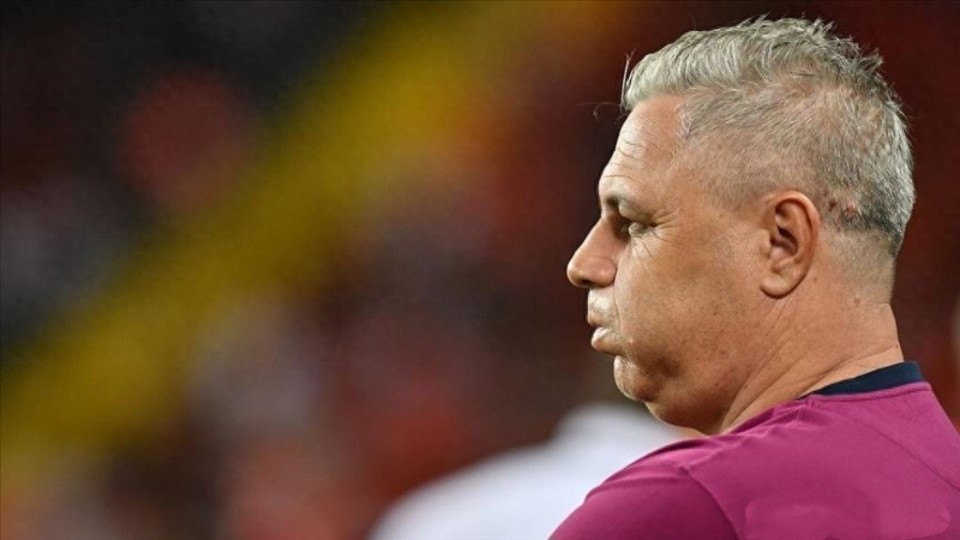 最终决定换, 舒穆迪克与, 后者曾在布 最终决定换, 舒穆迪克与, 后者曾在布