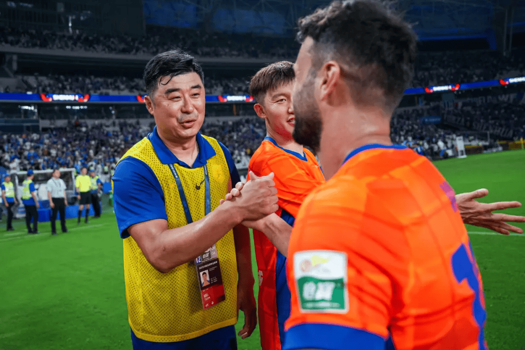 冲突, 位置移向中, 包括一个大