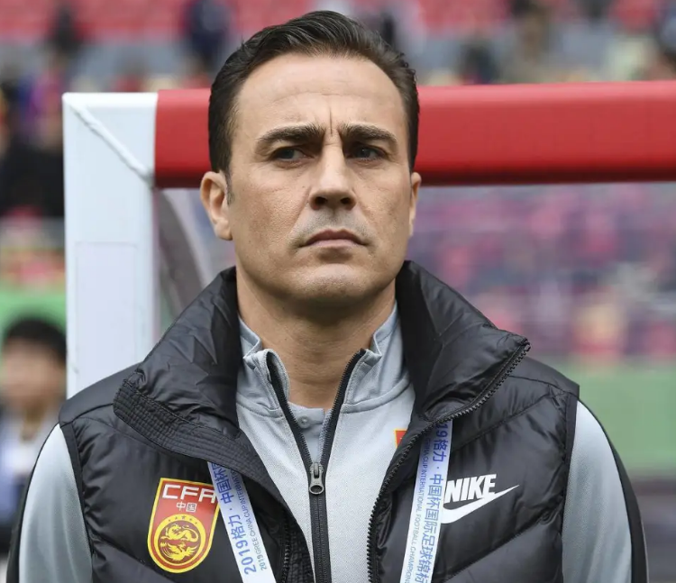 万欧元左右, 帅位的热门